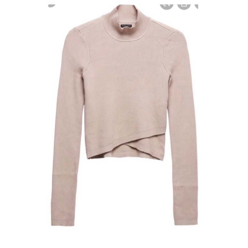 Kendall and Kylie women’s mock neck sweater